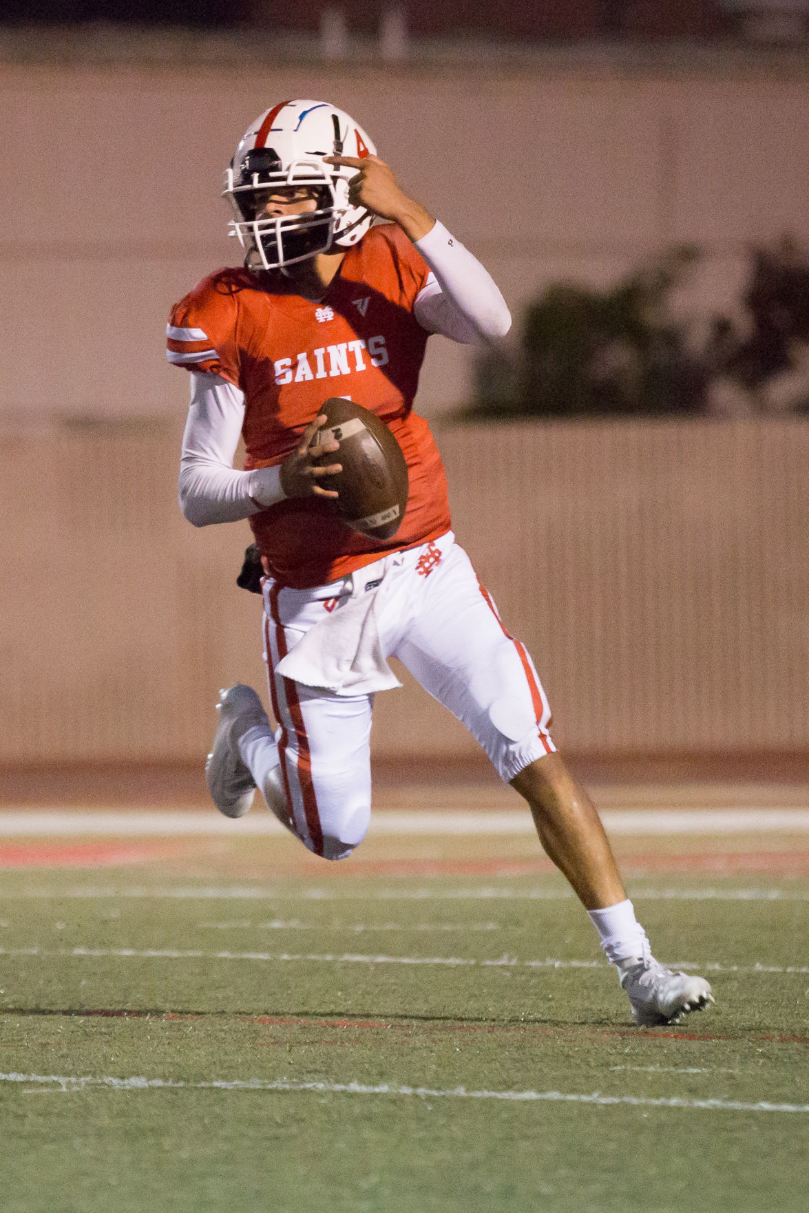 100419 SM SLO Football 09.jpg